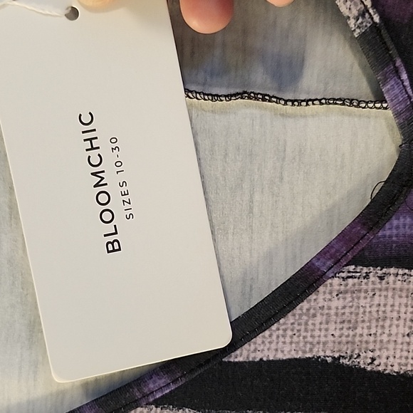 NWTs Womens Bloomchic Size 30 Purple Blouse - Picture 2 of 6